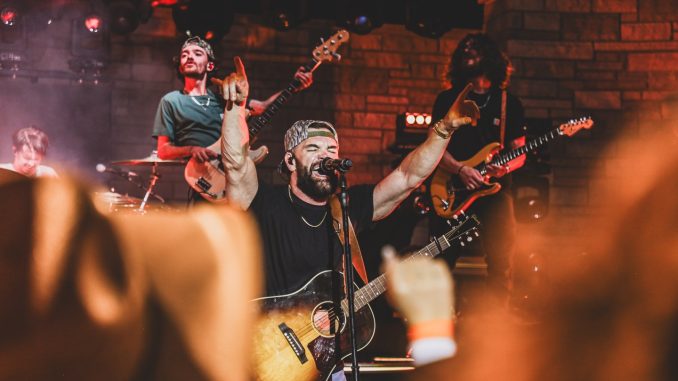 Dylan Scott,,,